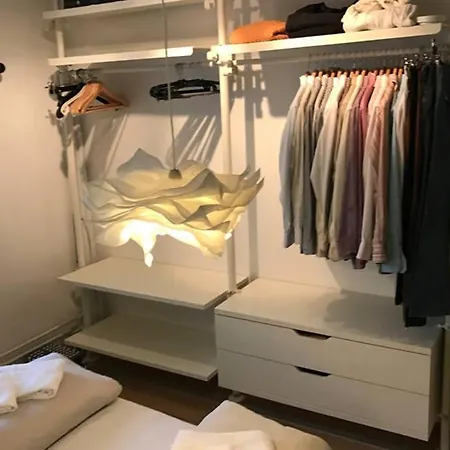 Bahnhofsnahe, Ruhige Und Sonnige 2 Zimmerwohnung Im Dichterviertel * 威斯巴登