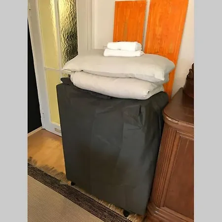 Bahnhofsnahe, Ruhige Und Sonnige 2 Zimmerwohnung Im Dichterviertel * 威斯巴登
